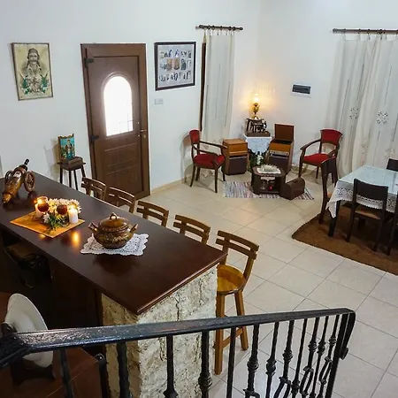 Kreouzos Stone House