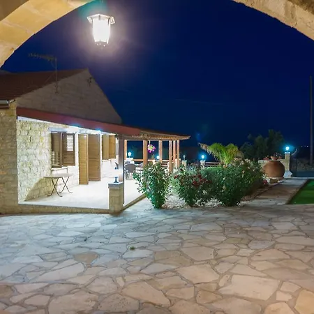 Kreouzos Stone House